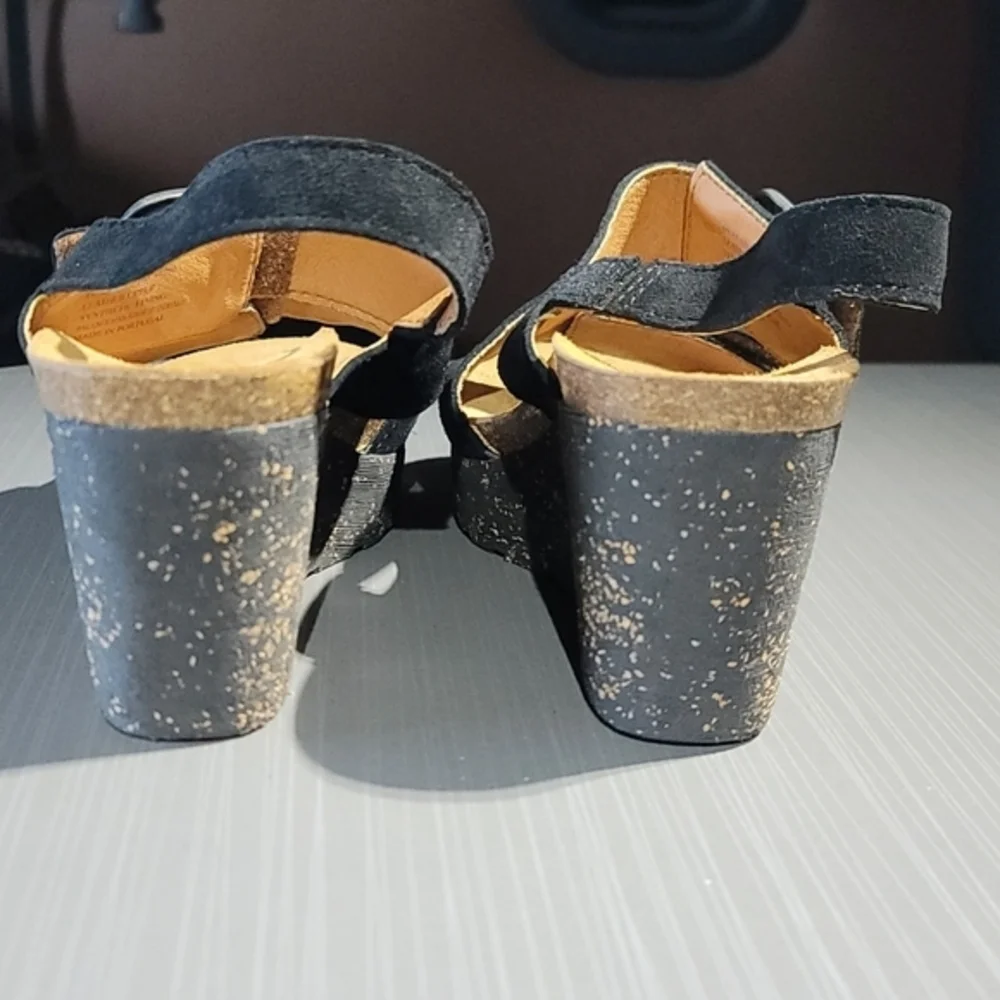 OTBT Peasant Women's 7.5 Black Suede & Painted Cork Wedge Sandals NWOT‎